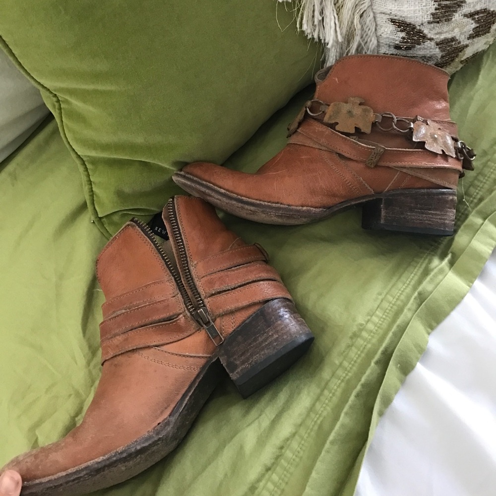 Free bird by Steve Madden booties